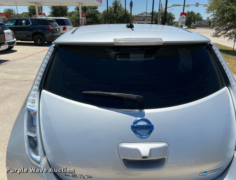 image for item LF9419 2013 Nissan Leaf