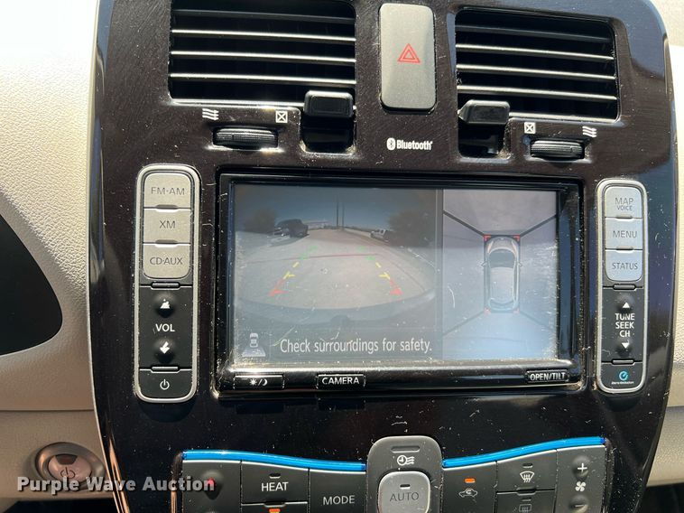 image for item LF9419 2013 Nissan Leaf