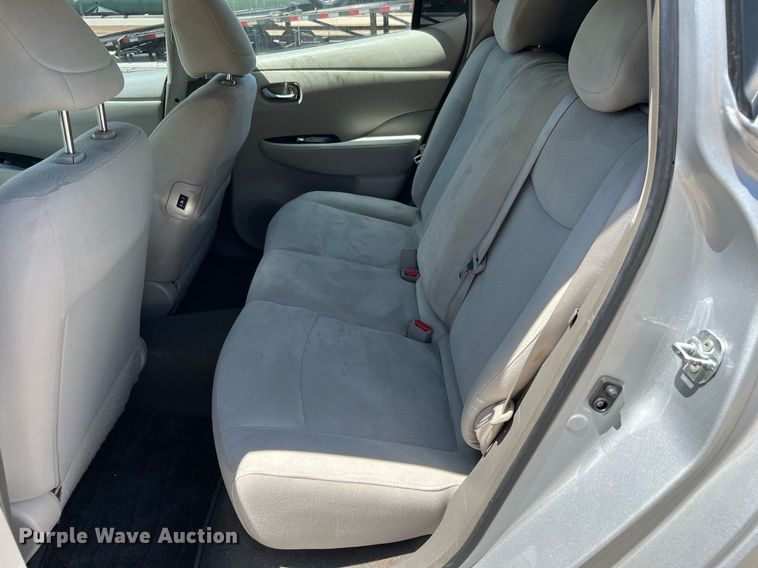 image for item LF9419 2013 Nissan Leaf