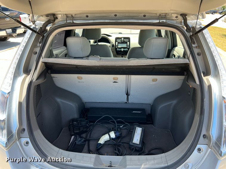 image for item LF9419 2013 Nissan Leaf