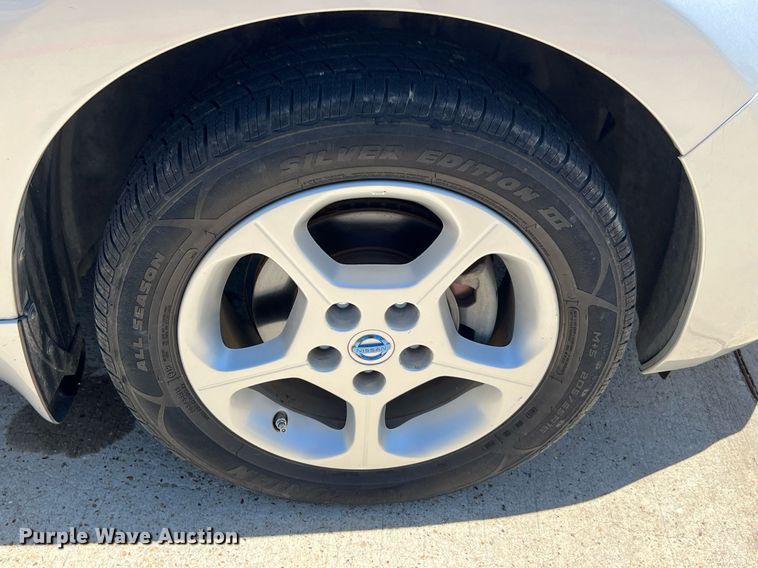 image for item LF9419 2013 Nissan Leaf