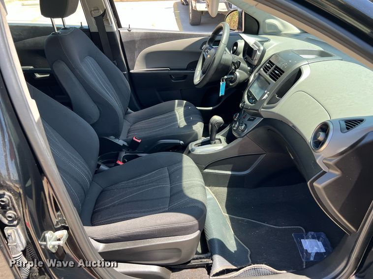 image for item LF9420 2016 Chevrolet Sonic LT