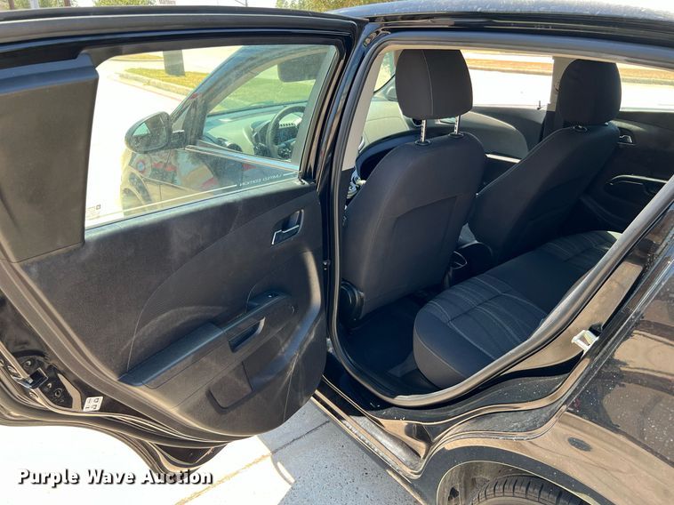 image for item LF9420 2016 Chevrolet Sonic LT