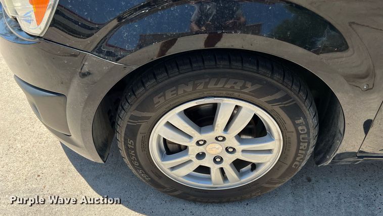 image for item LF9420 2016 Chevrolet Sonic LT