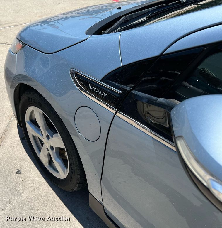 image for item LF9421 2014 Chevrolet Volt