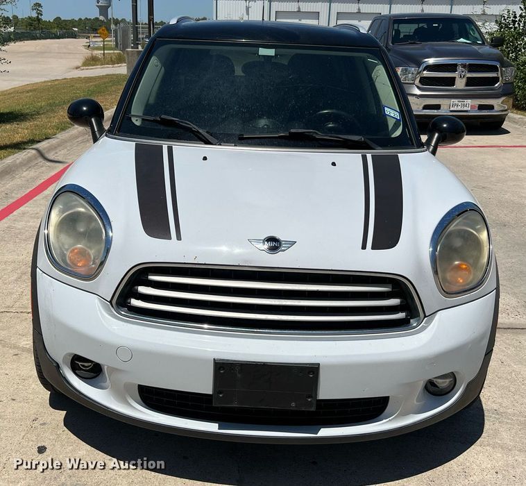 image for item LF9422 2011 Mini Cooper
