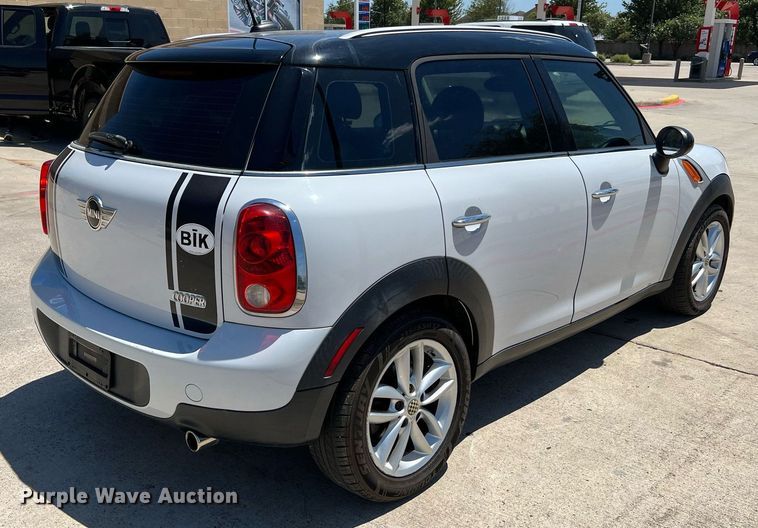 image for item LF9422 2011 Mini Cooper