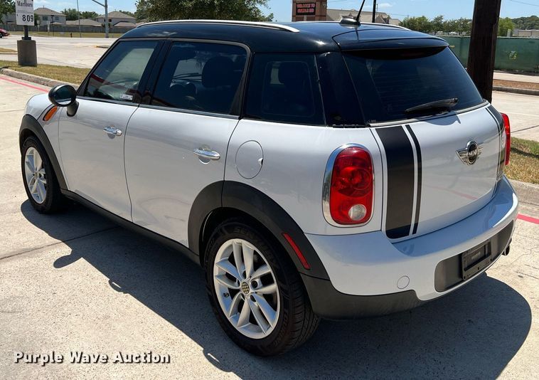 image for item LF9422 2011 Mini Cooper