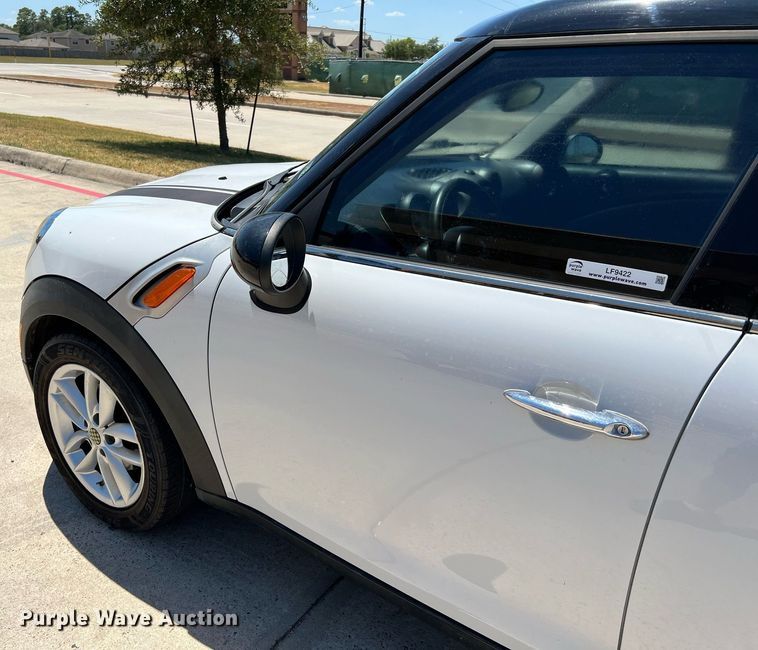 image for item LF9422 2011 Mini Cooper