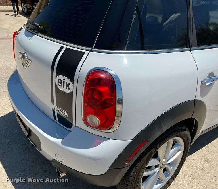 image for item LF9422 2011 Mini Cooper