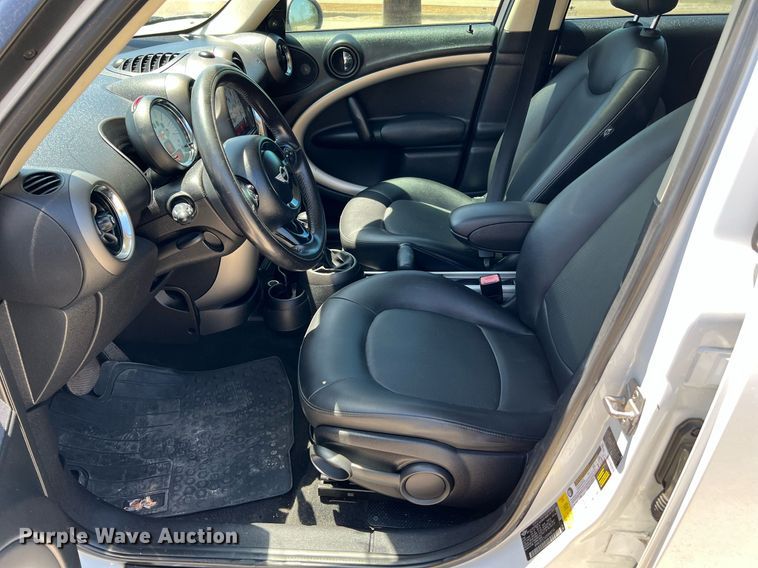 image for item LF9422 2011 Mini Cooper