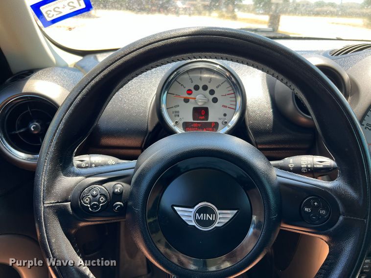 image for item LF9422 2011 Mini Cooper