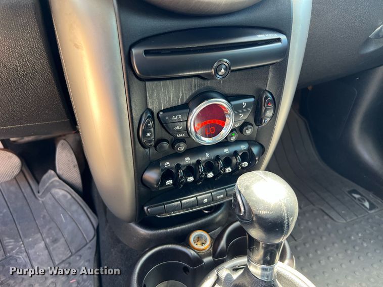 image for item LF9422 2011 Mini Cooper