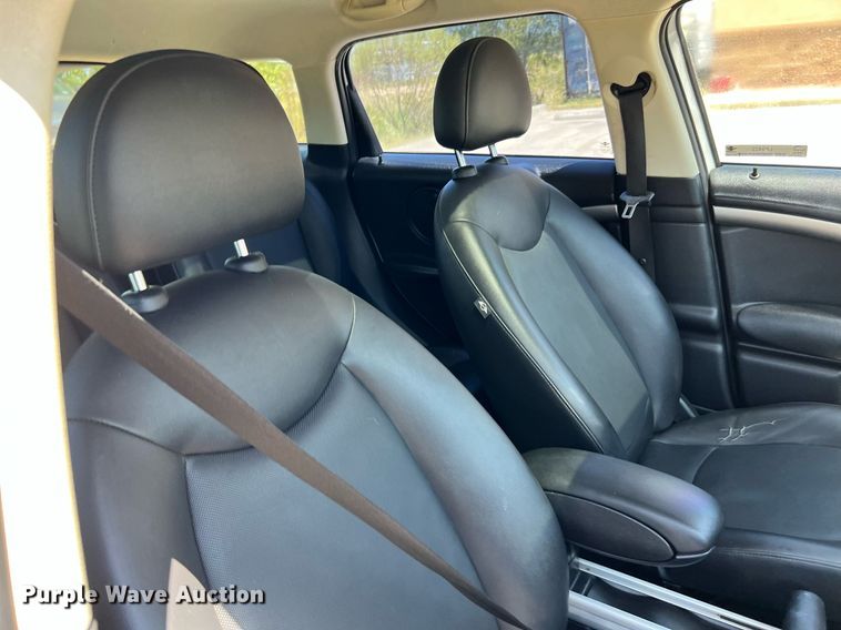 image for item LF9422 2011 Mini Cooper