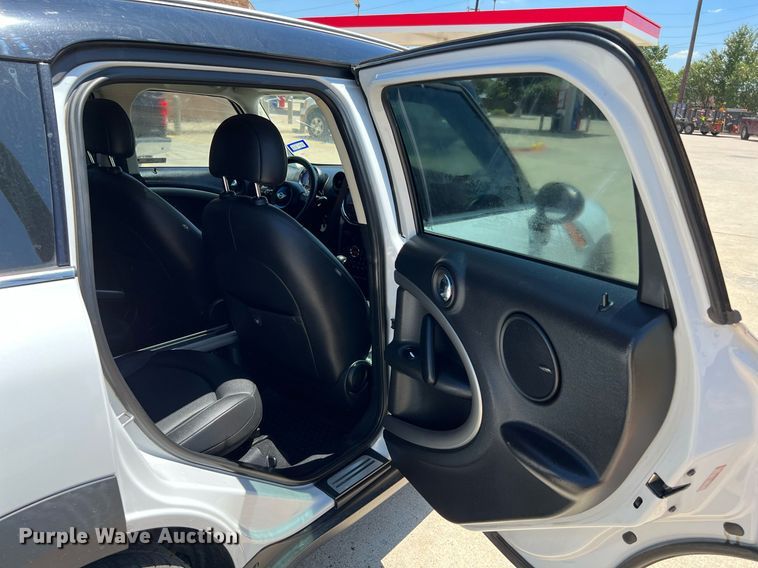 image for item LF9422 2011 Mini Cooper