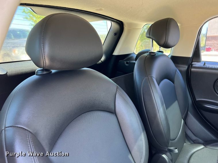 image for item LF9422 2011 Mini Cooper