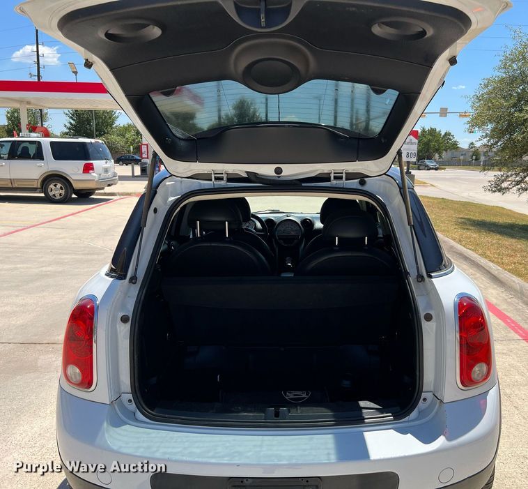 image for item LF9422 2011 Mini Cooper