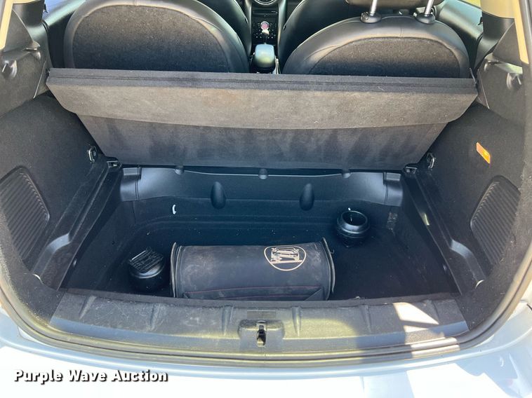 image for item LF9422 2011 Mini Cooper