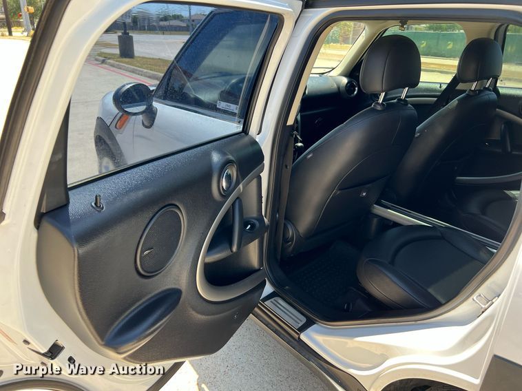 image for item LF9422 2011 Mini Cooper