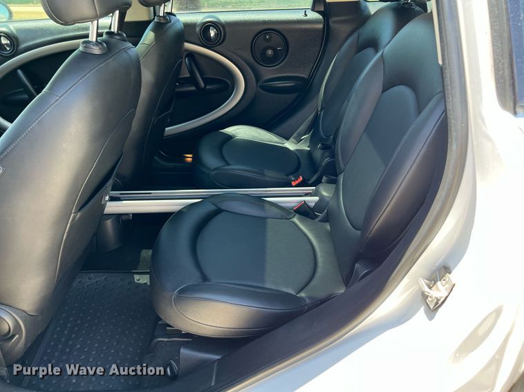 image for item LF9422 2011 Mini Cooper