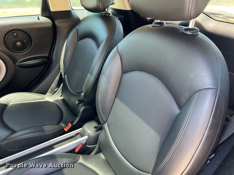 image for item LF9422 2011 Mini Cooper