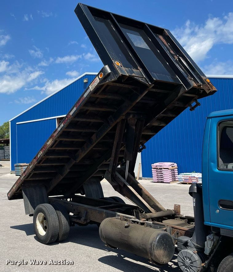 image for item LJ9785 2007 Isuzu NPR  dump flatbed truck