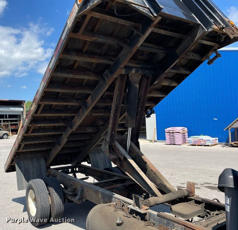 image for item LJ9785 2007 Isuzu NPR  dump flatbed truck