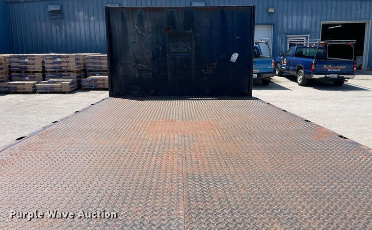 image for item LJ9785 2007 Isuzu NPR  dump flatbed truck