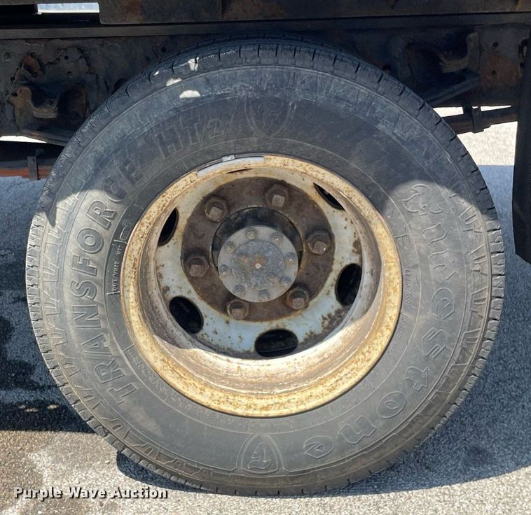 image for item LJ9785 2007 Isuzu NPR  dump flatbed truck