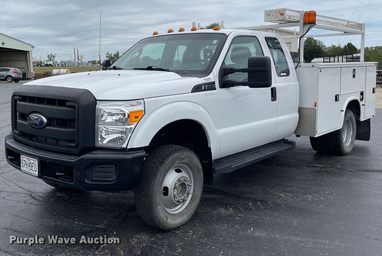 image for item LJ9787 2014 Ford F350 Super Duty XL  SuperCab utility bed pickup truck