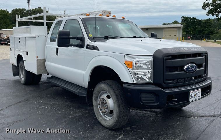 image for item LJ9787 2014 Ford F350 Super Duty XL  SuperCab utility bed pickup truck