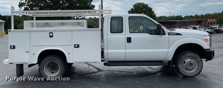 image for item LJ9787 2014 Ford F350 Super Duty XL  SuperCab utility bed pickup truck