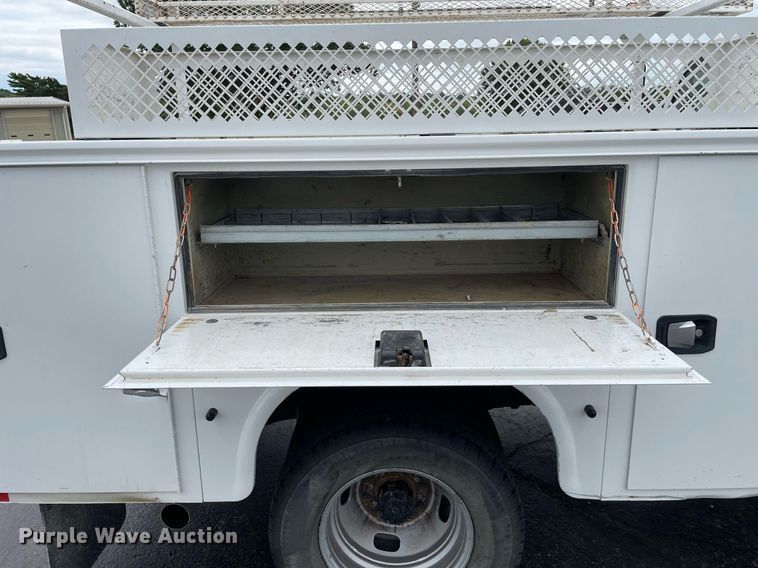 image for item LJ9787 2014 Ford F350 Super Duty XL  SuperCab utility bed pickup truck