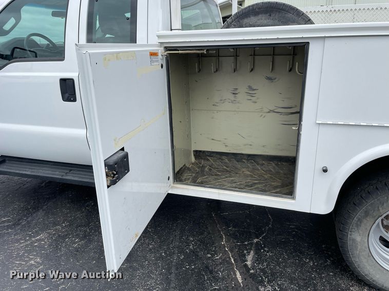 image for item LJ9787 2014 Ford F350 Super Duty XL  SuperCab utility bed pickup truck