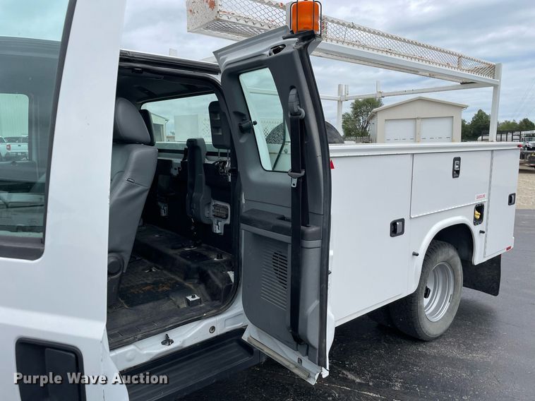 image for item LJ9787 2014 Ford F350 Super Duty XL  SuperCab utility bed pickup truck