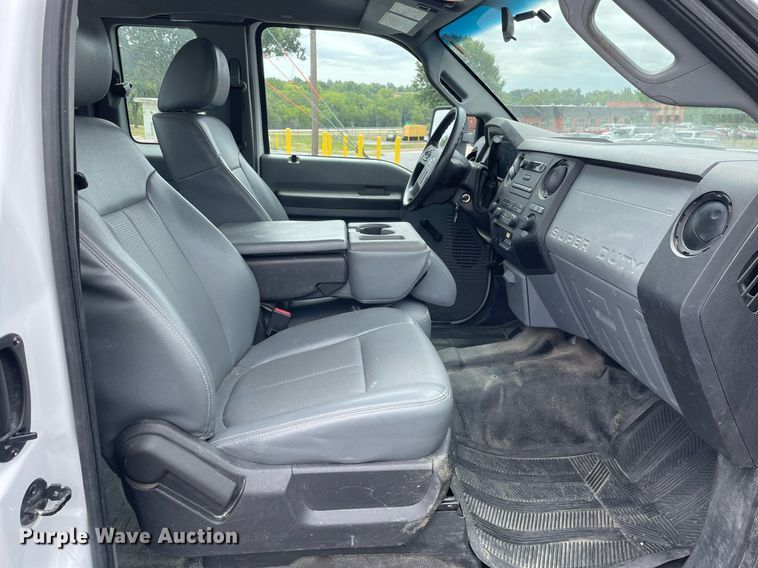 image for item LJ9787 2014 Ford F350 Super Duty XL  SuperCab utility bed pickup truck