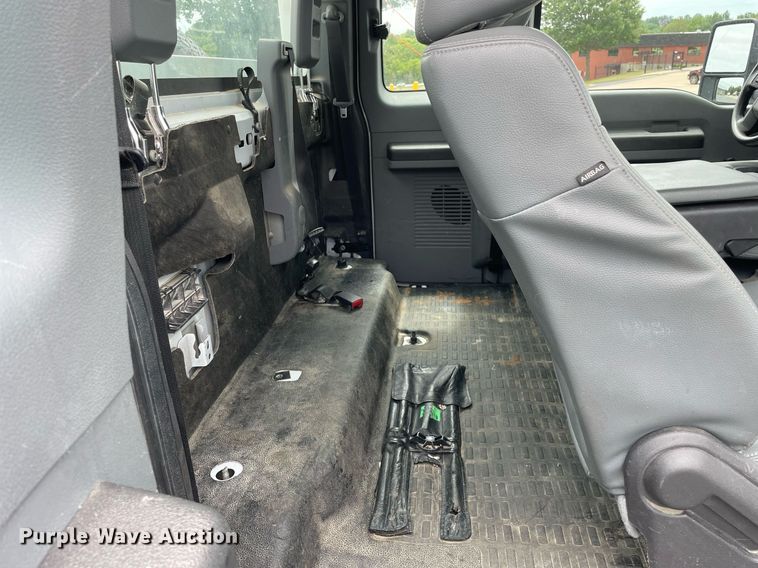 image for item LJ9787 2014 Ford F350 Super Duty XL  SuperCab utility bed pickup truck