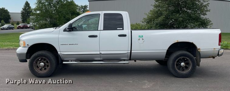 image for item LJ9788 2004 Dodge Ram 3500HD Laramie  Quad Cab pickup truck