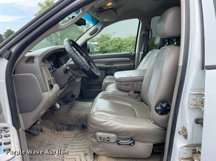 image for item LJ9788 2004 Dodge Ram 3500HD Laramie  Quad Cab pickup truck