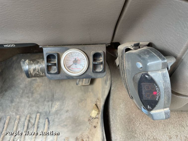 image for item LJ9788 2004 Dodge Ram 3500HD Laramie  Quad Cab pickup truck