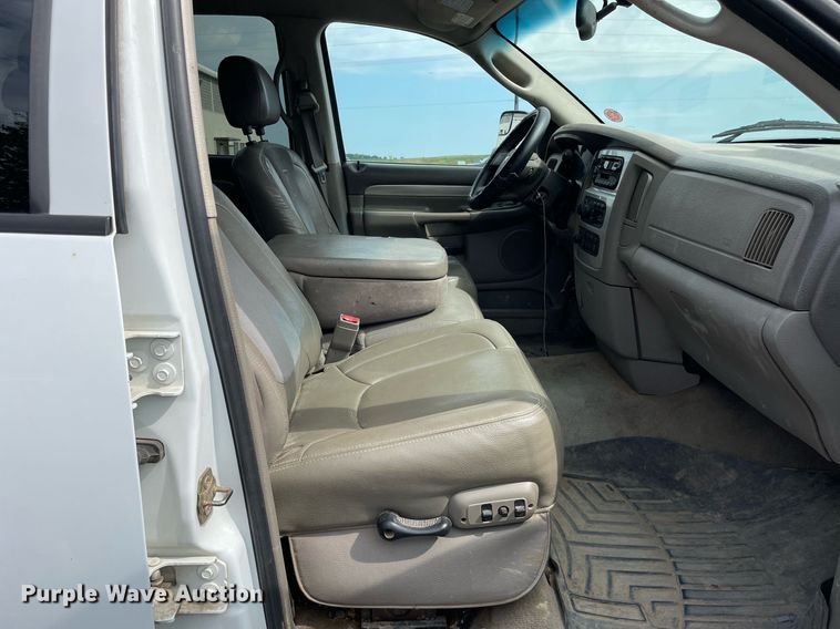 image for item LJ9788 2004 Dodge Ram 3500HD Laramie  Quad Cab pickup truck