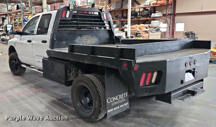 image for item LM9073 2006 Dodge Ram 3500  Crew Cab flatbed pickup truck