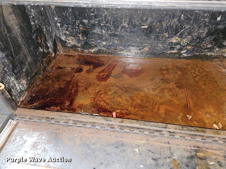 image for item LM9073 2006 Dodge Ram 3500  Crew Cab flatbed pickup truck