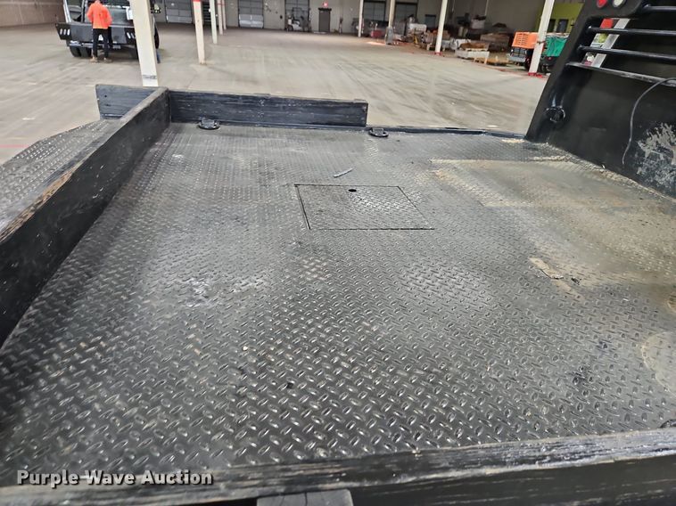 image for item LM9073 2006 Dodge Ram 3500  Crew Cab flatbed pickup truck