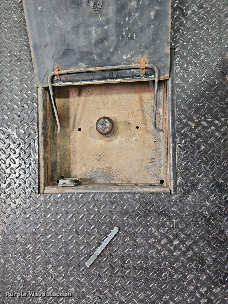 image for item LM9073 2006 Dodge Ram 3500  Crew Cab flatbed pickup truck