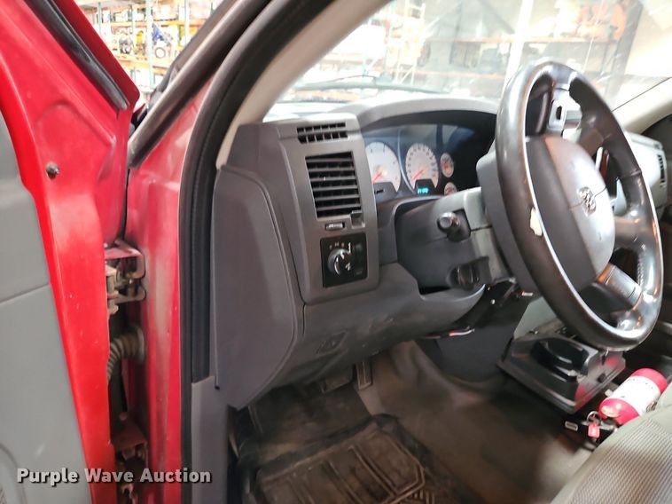 image for item LM9073 2006 Dodge Ram 3500  Crew Cab flatbed pickup truck