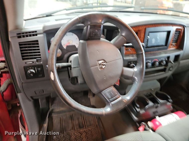 image for item LM9073 2006 Dodge Ram 3500  Crew Cab flatbed pickup truck