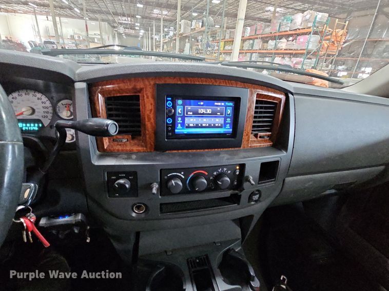 image for item LM9073 2006 Dodge Ram 3500  Crew Cab flatbed pickup truck