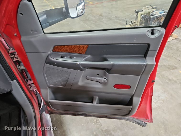 image for item LM9073 2006 Dodge Ram 3500  Crew Cab flatbed pickup truck