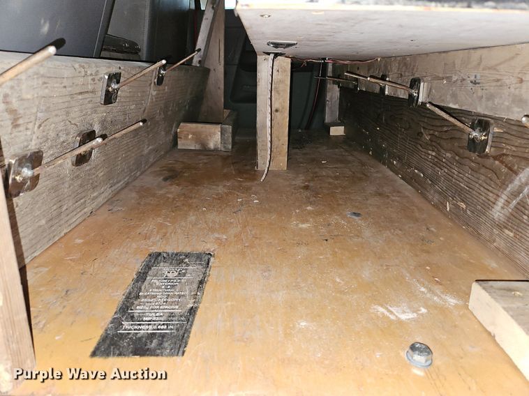 image for item LM9073 2006 Dodge Ram 3500  Crew Cab flatbed pickup truck